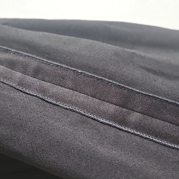 Vince Size S Pull On Black Pants With Stripe On Size - Picture 3 of 7